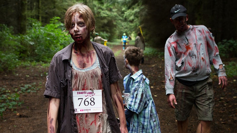 Thanks to a new app for Google Glass, you can now race zombies in virtual reality.