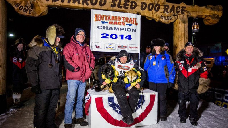 OutsideOnline Iditarod Seavey Dogs