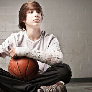 Children from wealthier families might get the short end of the lacrosse stick when it comes to overuse injuries.