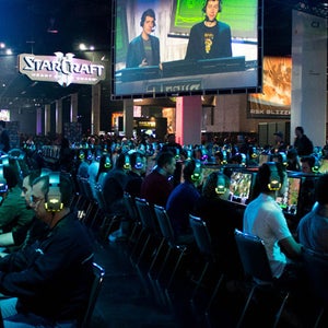 OutsideOnline StarCraft gamer cognitive motor peak 24 twenties twenty-somethings