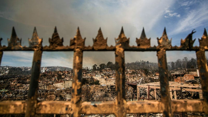 Valparaiso;Fire;People;Dead;Killed;ԹϺOnline