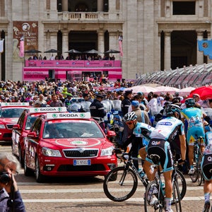 Spectators crowd the sidelines of the 2012 Giro d'Italia.