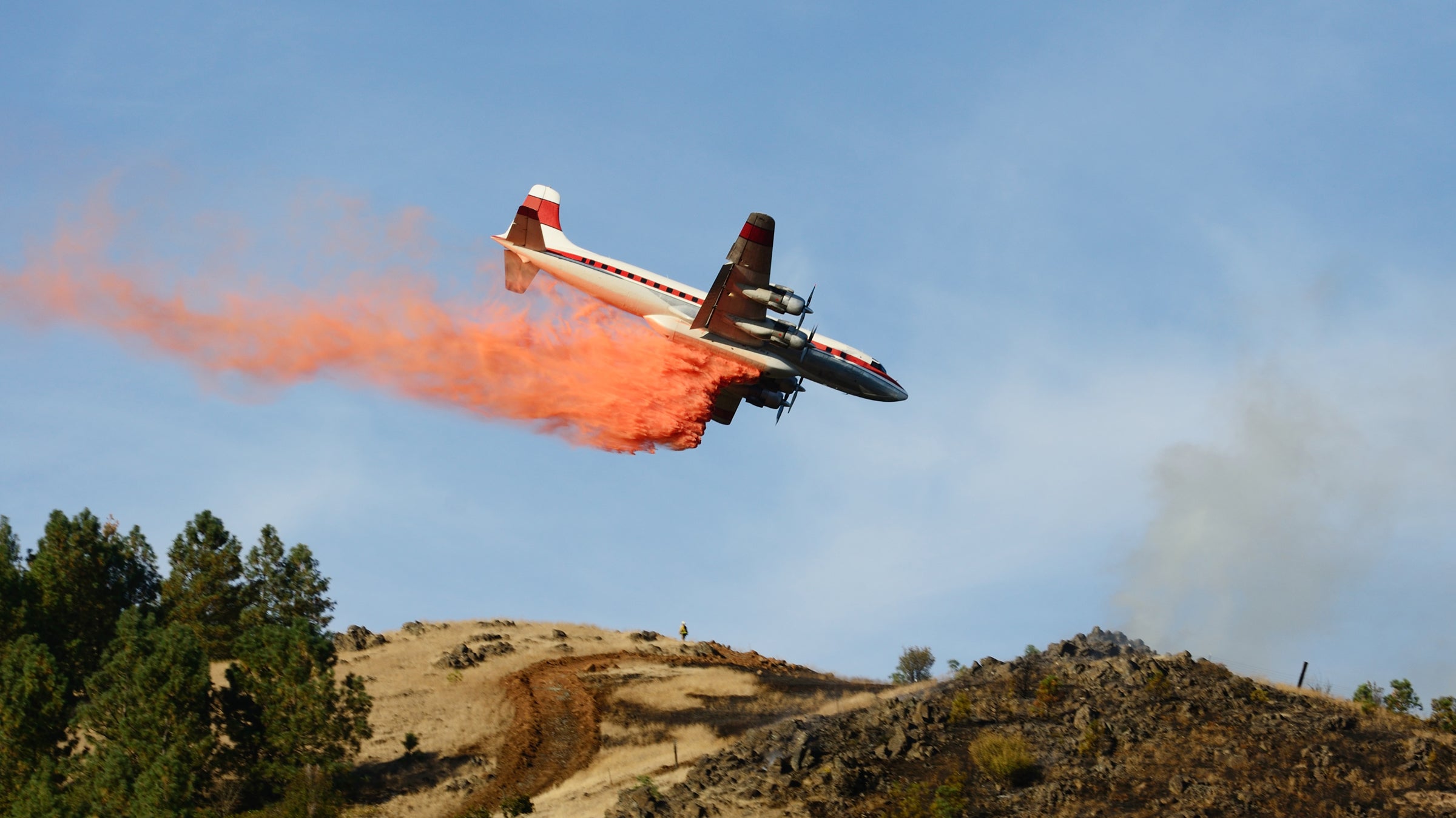 dog rock fire air tanker firefighting yosemite wildfire national park service