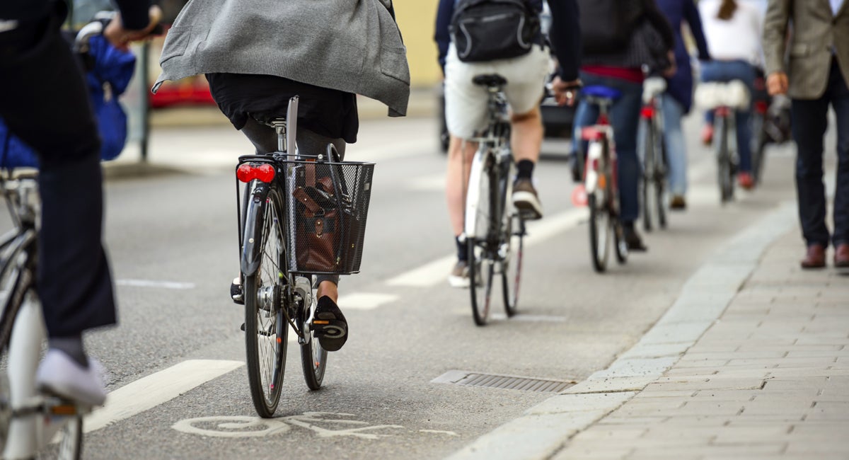 biking walking commute public transportation wellness weight loss happiness outside