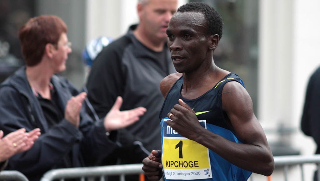 Eliud Kipchoge, the 2008 5,000-meter world champion, won his first World Marathon Major Sunday.