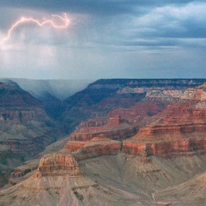 concessions danger lightning thunderstorm grand canyon national park summer monsoon storm weather
