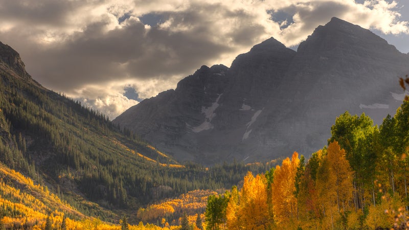 Aspen Colorado Elk Mountains HDR Maroon Bells Trees autumn north maroon peak elk range pitkin county sheriff's office outside ϳԹ Magazine outside online news from the field.