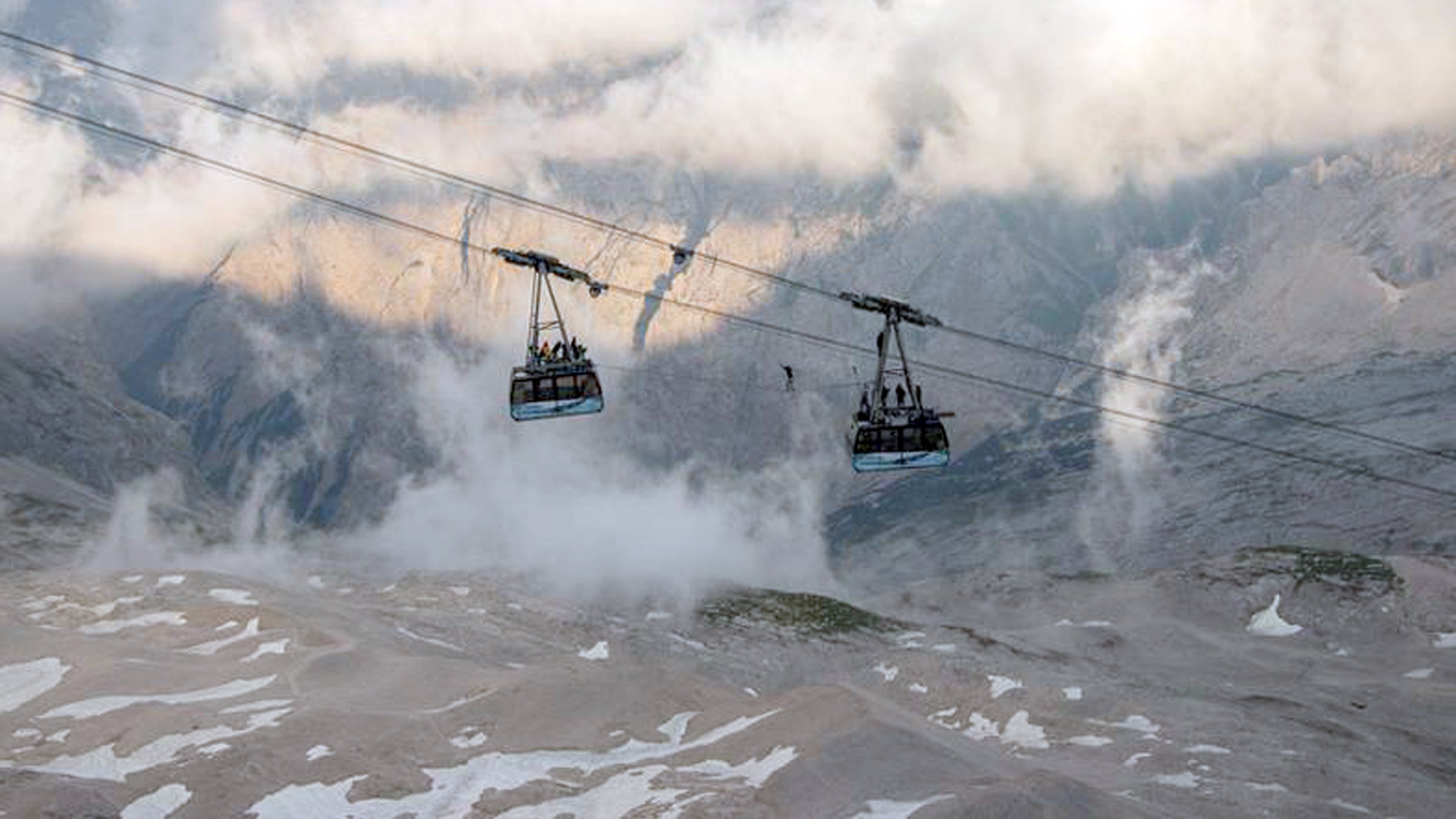 zugspitze slacklining alexander schulz niklas winter germany