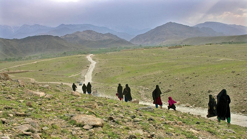 ϳԹ magazine May 2014 women walk Acin Nangrahar Province Afghanistan tribal area