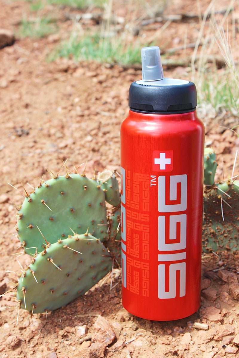 Hannah Weinberger outdoors outside magazine outside online water bottle sports bottle stainless steel water bottle test water bottle review stainless-steel SIGGnificant sigg sigg active top lined aluminum pre-ventilation system