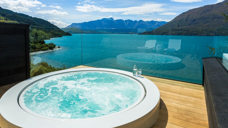 Matakauri Lodge Lake Wakatipu southern alps Queenstown new zealand outside 国产吃瓜黑料 Magazine outside online base camp escapes Milford Sound doubtful sound chris clayton