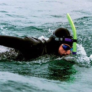 French swimmer Benoit Lecomte swims off the Brittany port of Quiberon at the end of his trans-Atlantic swim, September 25. Ben Lecomte left Cape Cod on July 16 to undertake the 5,400 kilometre swim aided by a yacht.
??ยช - RTXI0EI