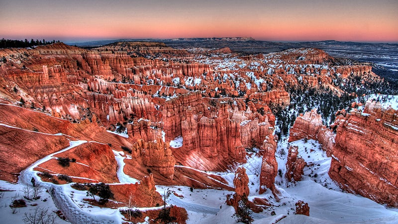 bryce canyon utah winter hiking