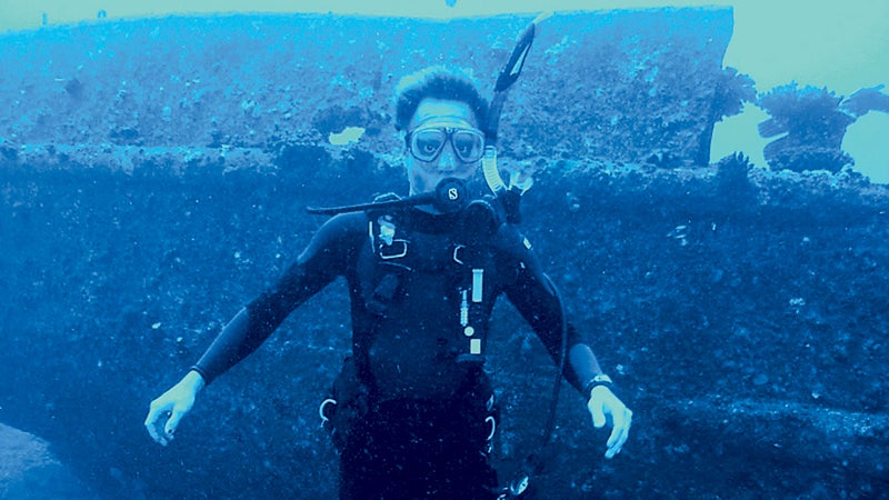 frogman oahu hawaii outside outside magazine outside online that which does not kill you open water diver padi certification
