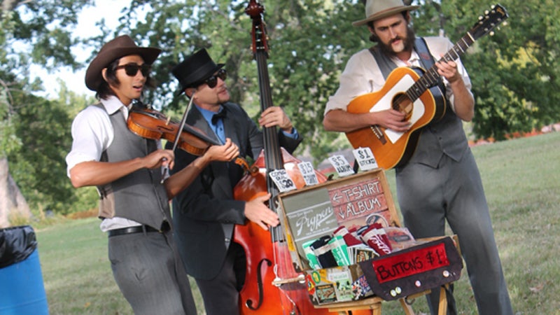 国产吃瓜黑料Online Roots N Blues N BBQ Festival Missouri Columbia string grass performance