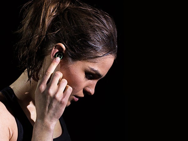 Bragi's new Dash earbuds have built-in heart-rate monitors. Soon they'll have a Bluetooth version.