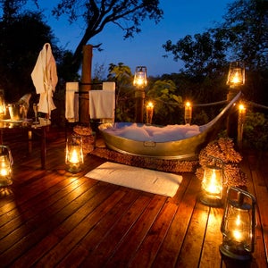 These 9 open-air tubs are worth traveling for. Read more.